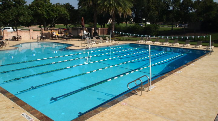Swimming Pool Cleaner Service